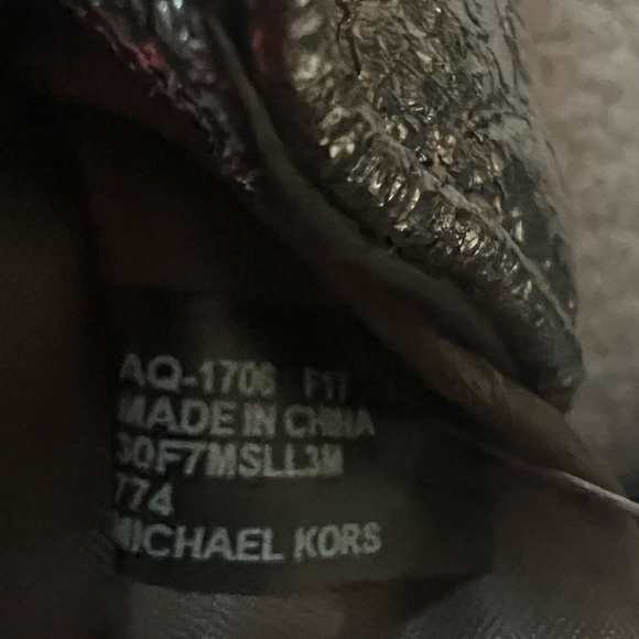 SOLD - Michael Kors Silver Quilted Leather Shoulder Bag w/Silver Hardware - Picture 12 of 13